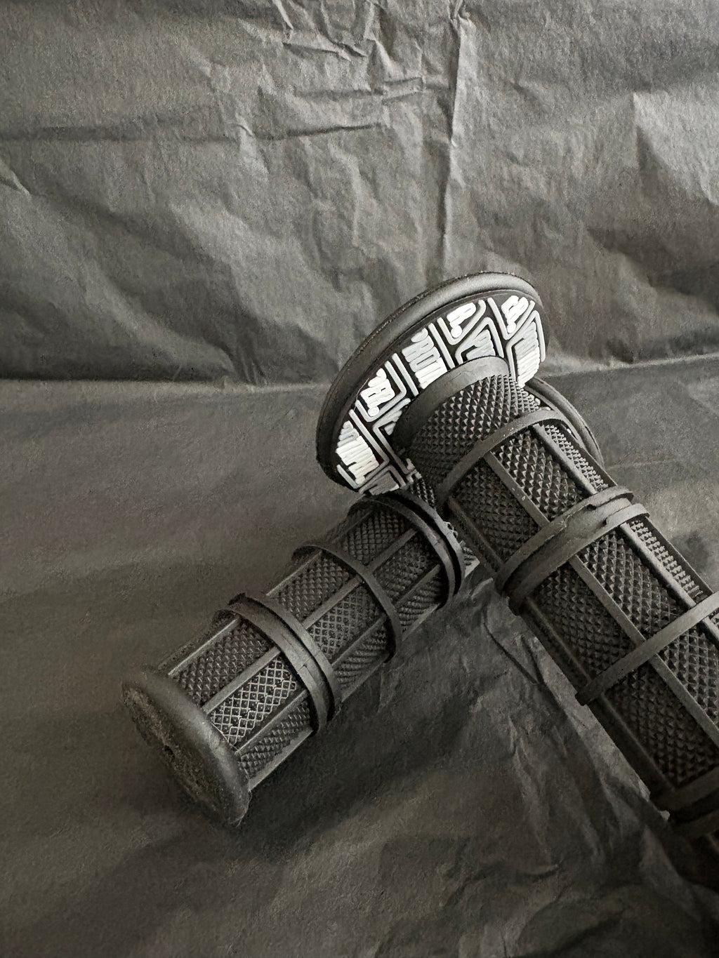 grey pro taper grips